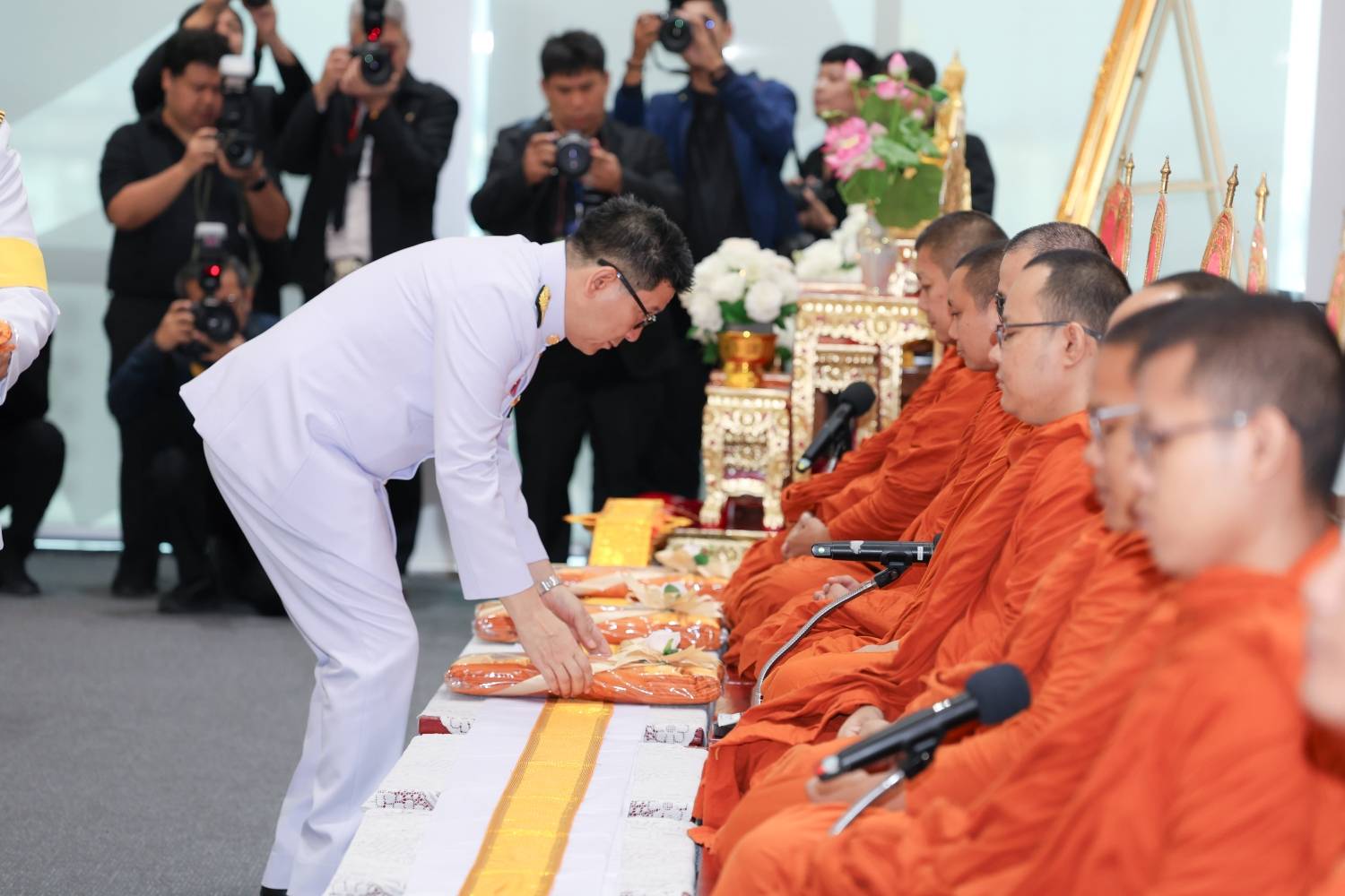 สบน. เข้าร่วมพิธีบำเพ็ญกุศลสตมวาร (100 วัน) เพื่ออุทิศถวายเป็นพระกุศลแด่สมเด็จพระเจ้าลูกเธอ เจ้าฟ้าพัชรกิติยาภานเรนทิราเทพยวดี กรมหลวงราชสาริณีสิริพัชร มหาวัชรราชธิดา