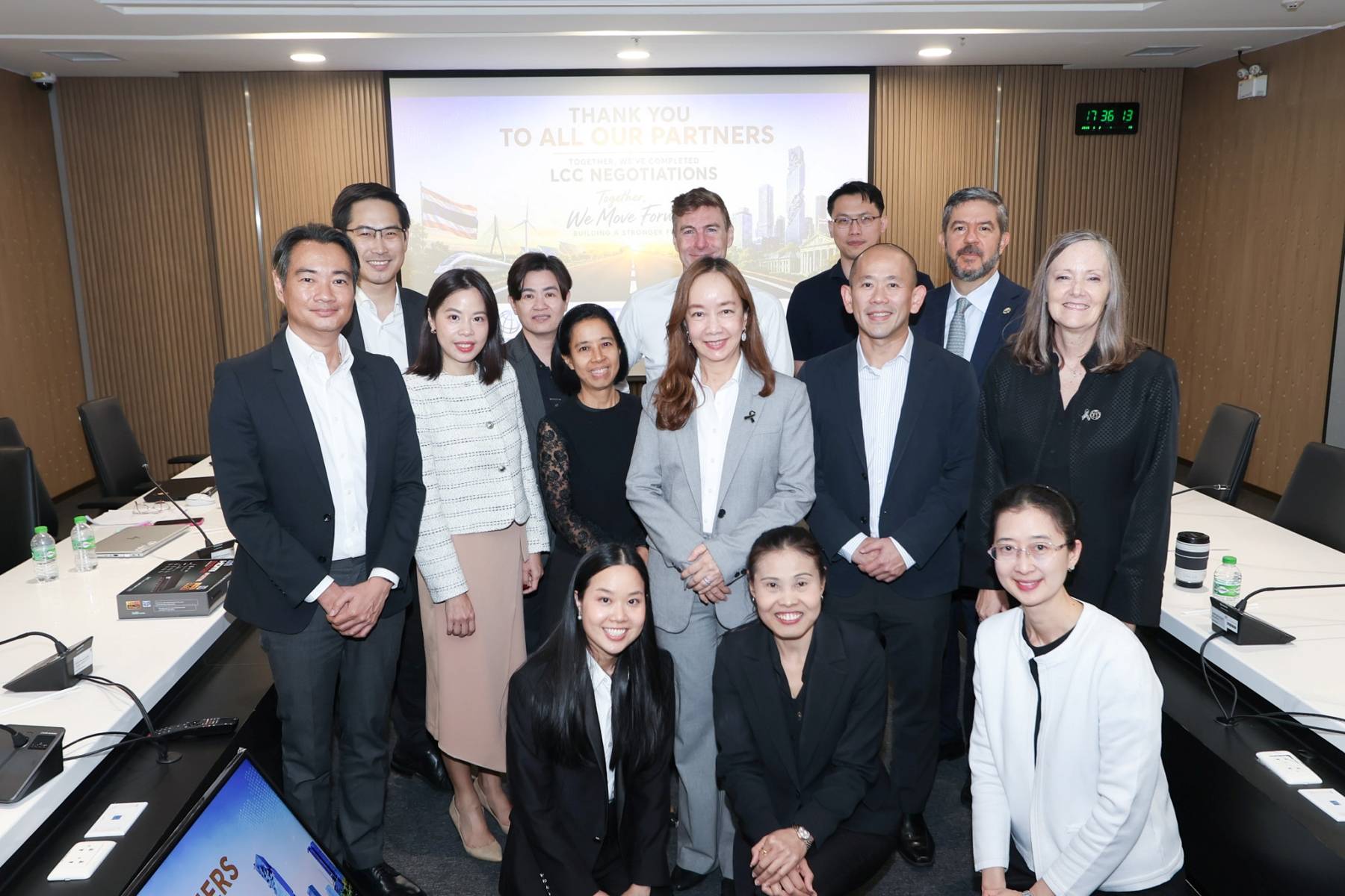 การลงนามในบันทึกการเจรจาเงินกู้ (Minutes of Negotiations) สำหรับโครงการเมืองคาร์บอนต่ำและการพัฒนาตลาดคาร์บอน