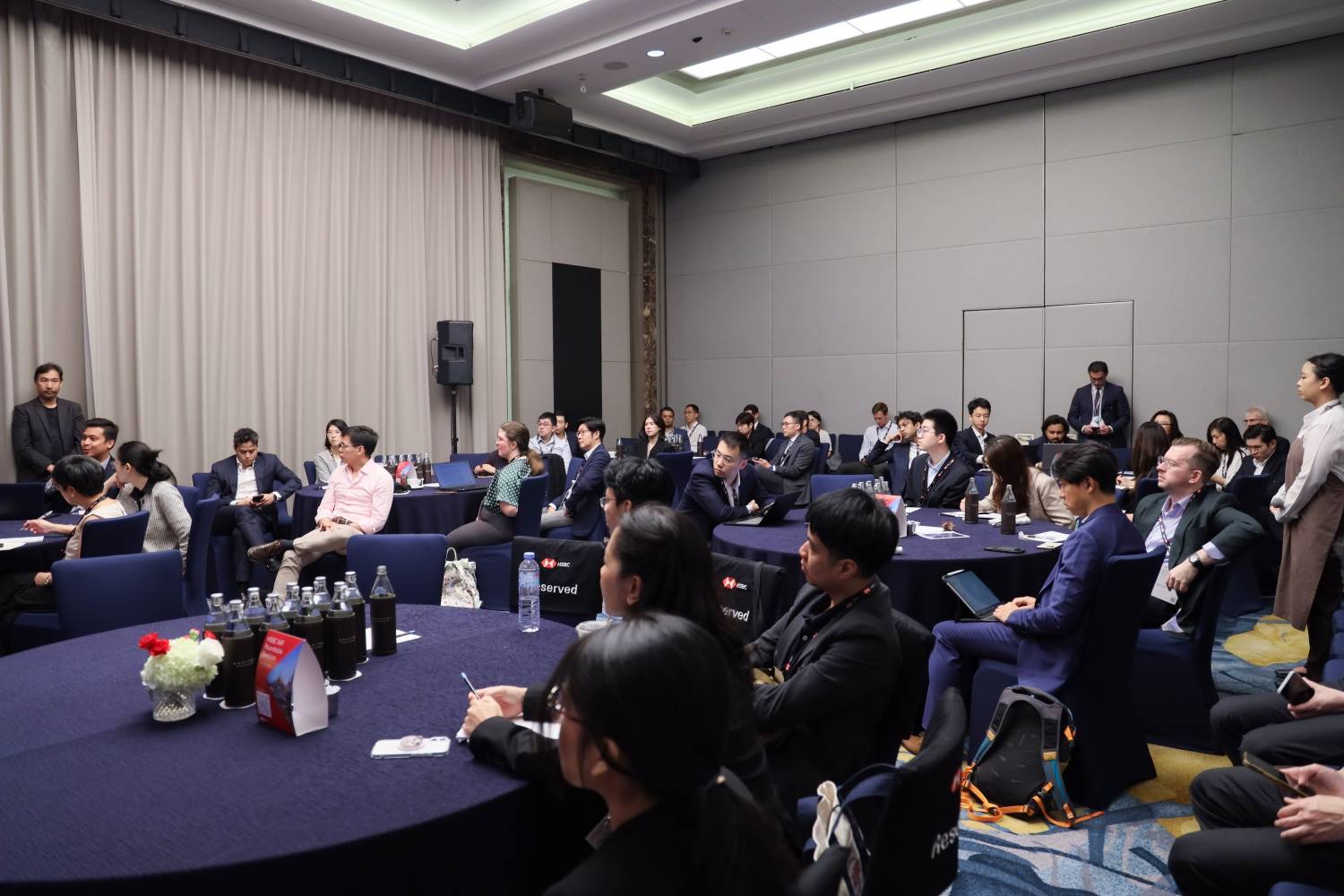 สำนักงานบริหารหนี้สาธารณะร่วมเวที HSBC IMF Roundtable Sessions นำเสนอข้อมูลทิศทางการบริหารหนี้สาธารณะของไทยต่อนักลงทุนต่างชาติ