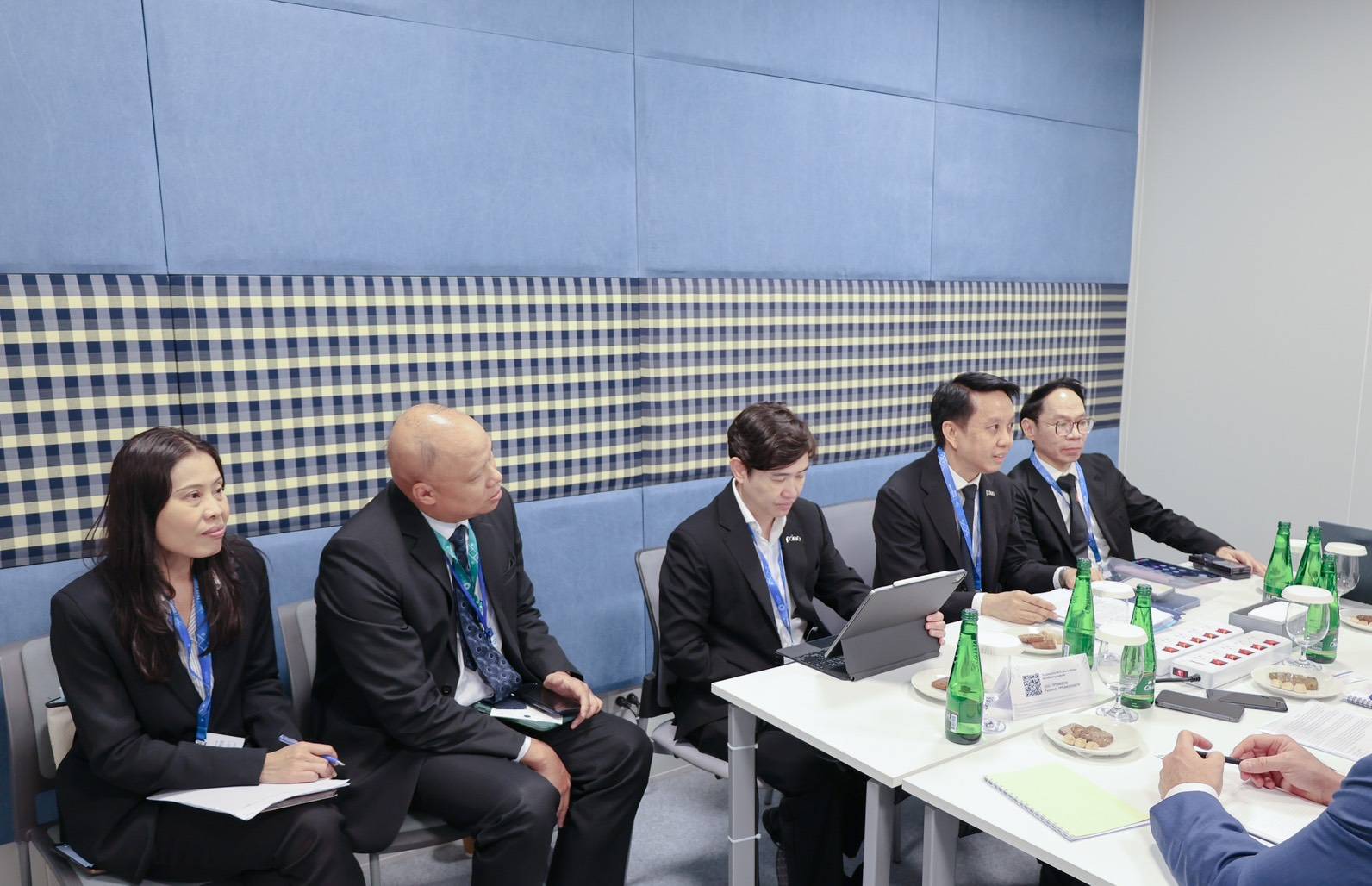 การประชุมกับผู้บริหารระดับสูงของบริษัทจัดอันดับความน่าเชื่อถือระดับสากล Fitch Ratings