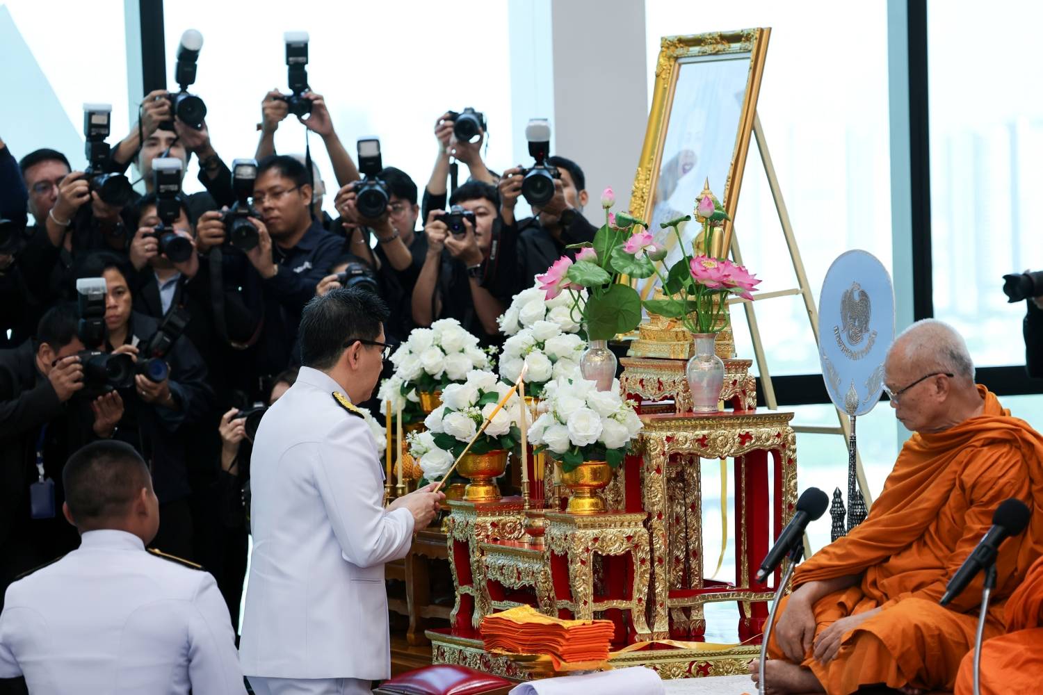 สบน. ร่วมพิธีสวดพระพุทธมนต์และทำบุญตักบาตรถวายพระราชกุศลเนื่องในวันคล้ายวันสวรรคตสมเด็จพระนางเจ้าสิริกิติ์ พระบรมราชินีนาถ พระบรมราชชนนีพันปีหลวง 24 ตุลาคม 2569