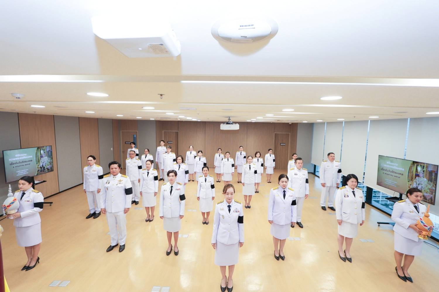 สำนักงานบริหารหนี้สาธารณะจัดพิธีถวายพระพรชัยมงคลพระบาทสมเด็จพระเจ้าอยู่หัว เนื่องในโอกาสวันฉัตรมงคล 