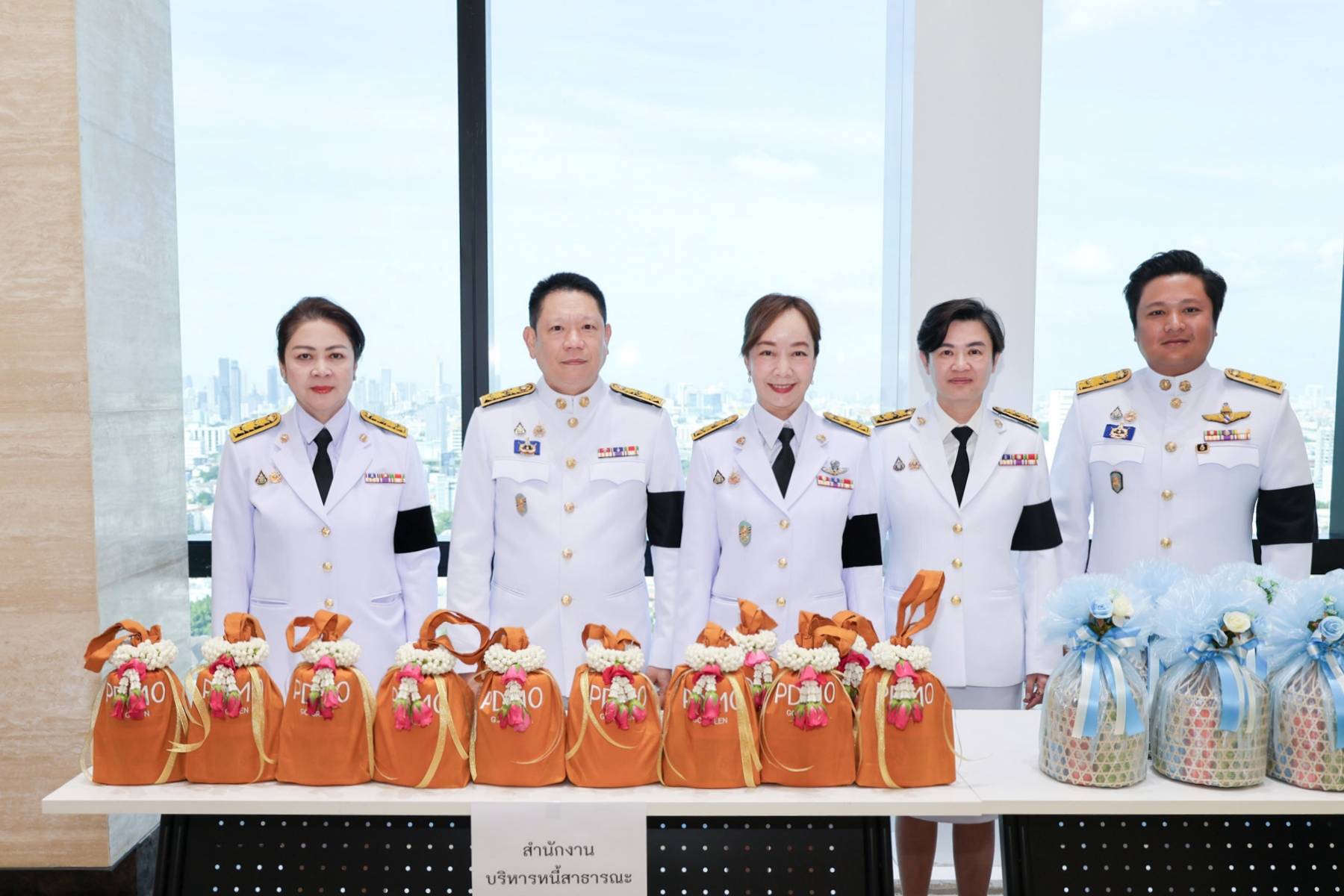 สบน. ร่วมพิธีเจริญพระพุทธมนต์และทำบุญตักบาตร ถวายเป็นพระกุศลแด่สมเด็จพระอริยวงศาคตญาณ สมเด็จพระสังฆราช สกลมหาสังฆปริณายก เนื่องในโอกาสฉลองพระชนมายุ 99 พรรษา