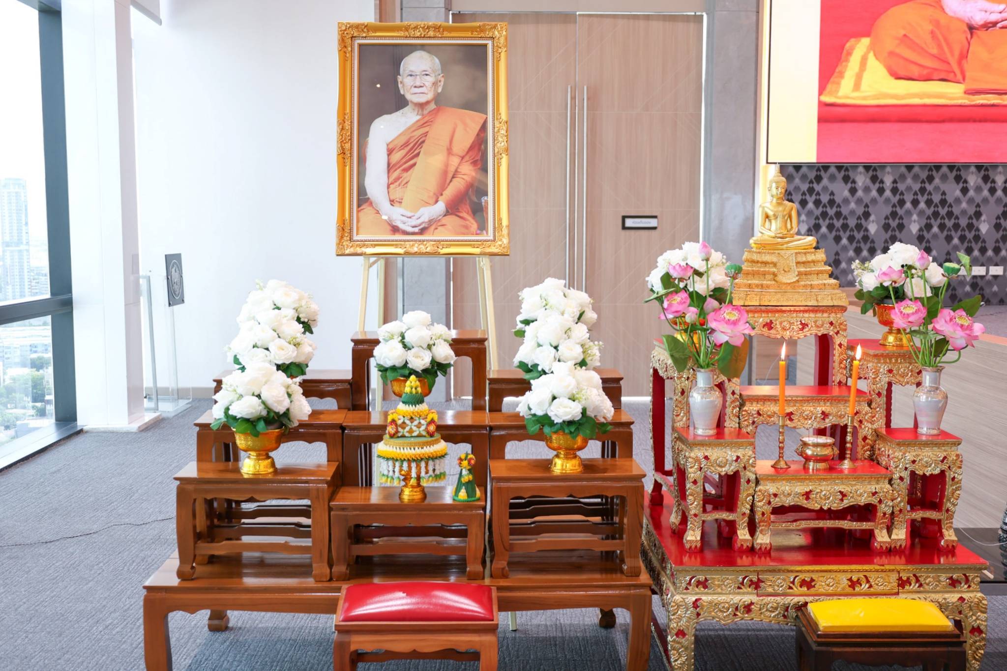 สบน. ร่วมพิธีเจริญพระพุทธมนต์และทำบุญตักบาตร ถวายเป็นพระกุศลแด่สมเด็จพระอริยวงศาคตญาณ สมเด็จพระสังฆราช สกลมหาสังฆปริณายก เนื่องในโอกาสฉลองพระชนมายุ 99 พรรษา