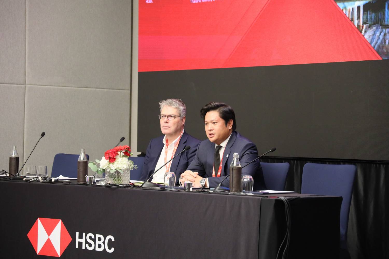 สำนักงานบริหารหนี้สาธารณะร่วมเวที HSBC IMF Roundtable Sessions นำเสนอข้อมูลทิศทางการบริหารหนี้สาธารณะของไทยต่อนักลงทุนต่างชาติ
