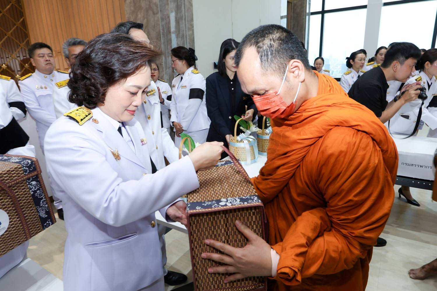 สบน. ร่วมพิธีสวดพระพุทธมนต์และทำบุญตักบาตรถวายพระราชกุศลเนื่องในวันคล้ายวันสวรรคตสมเด็จพระนางเจ้าสิริกิติ์ พระบรมราชินีนาถ พระบรมราชชนนีพันปีหลวง 24 ตุลาคม 2569