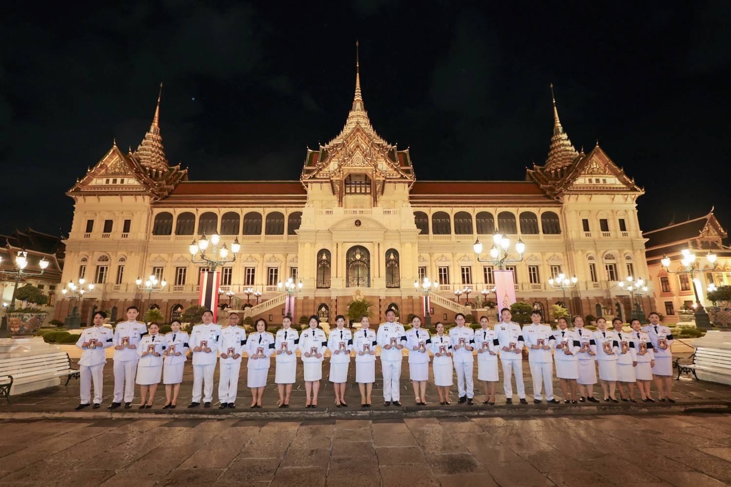 สำนักงานบริหารหนี้สาธารณะ เป็นเจ้าภาพพระพิธีธรรมสวดพระอภิธรรมพระบรมศพสมเด็จพระนางเจ้าสิริกิติ์ พระบรมราชินีนาถ พระบรมราชชนนีพันปีหลวง