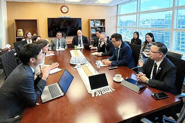 ดร. เอกนิติหารือสามสถาบันจัดอันดับความน่าเชื่อถือระหว่าง การประชุม IMF-WB Spring Meetings