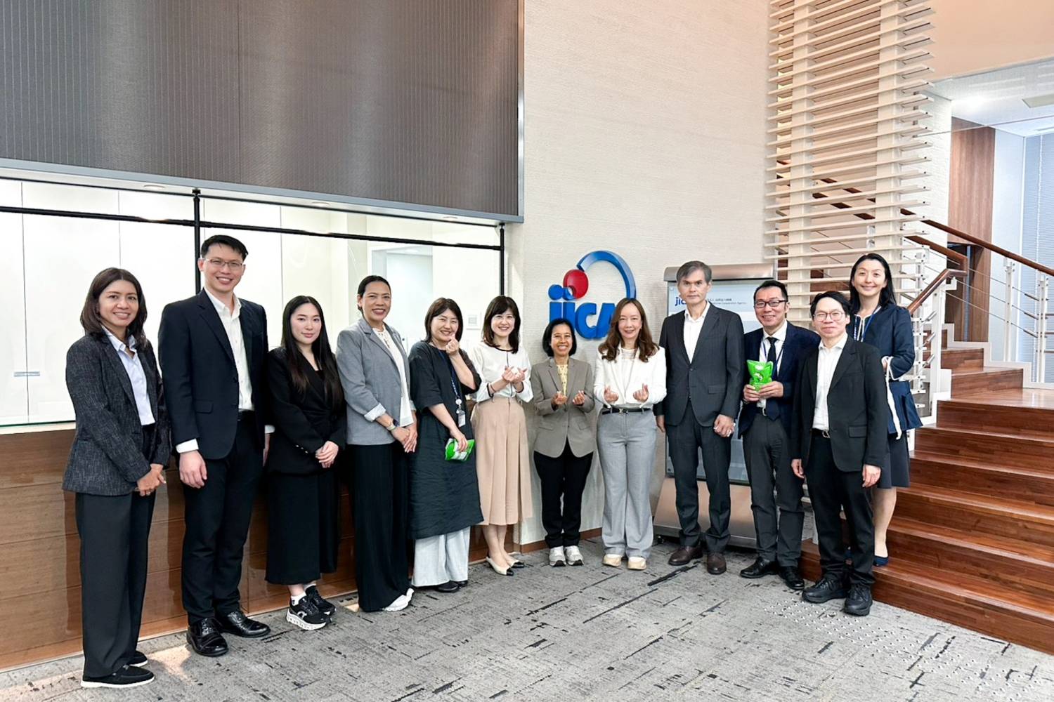 คณะผู้แทน สบน. เข้าพบผู้บริหาร JICA เพื่อติดตามโครงการ ODA และหารือความร่วมมือเพื่อการพัฒนาระหว่างไทย–ญี่ปุ่น ณ JICA Headquarter ประเทศญี่ปุ่น