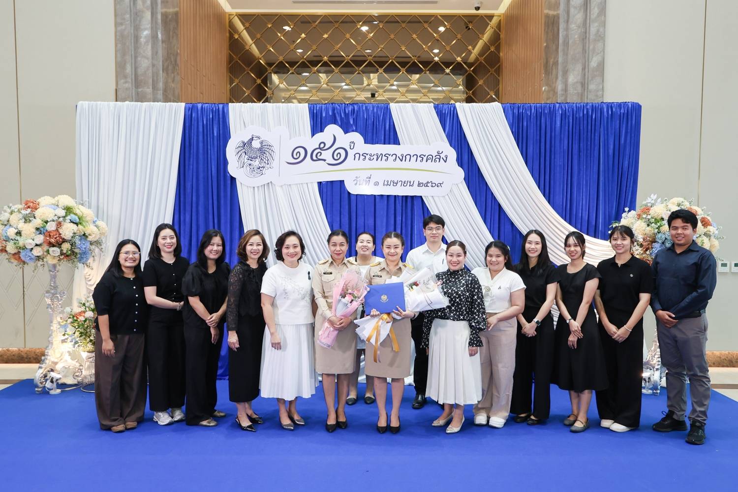 สบน. ร่วมแสดงความยินดีเนื่องในโอกาสงานวันคล้ายวันสถาปนากระทรวงการคลัง ครบรอบ 151 ปี พิธีมอบรางวัลข้าราชการพลเรือนดีเด่น และรางวัลผู้ประพฤติปฏิบัติตนชอบด้วยความซื่อสัตย์สุจริต "รางวัลเกียรติวายุภักษ์" ประจำปีงบประมาณ พ.ศ. 2569