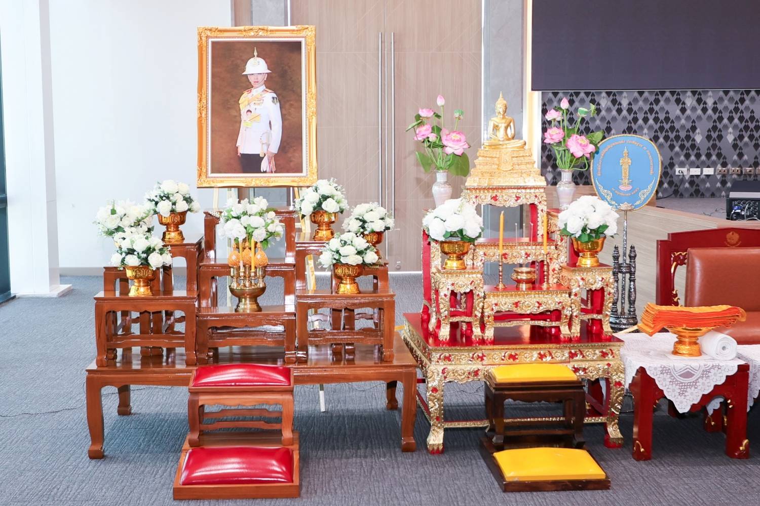 สบน. เข้าร่วมพิธีบำเพ็ญกุศลปัญญาสมวาร (50 วัน) เพื่ออุทิศถวายเป็นพระกุศลแด่สมเด็จพระเจ้าลูกเธอ เจ้าฟ้าพัชรกิติยาภานเรนทิราเทพยวดี กรมหลวงราชสาริณีสิริพัชร มหาวัชรราชธิดา