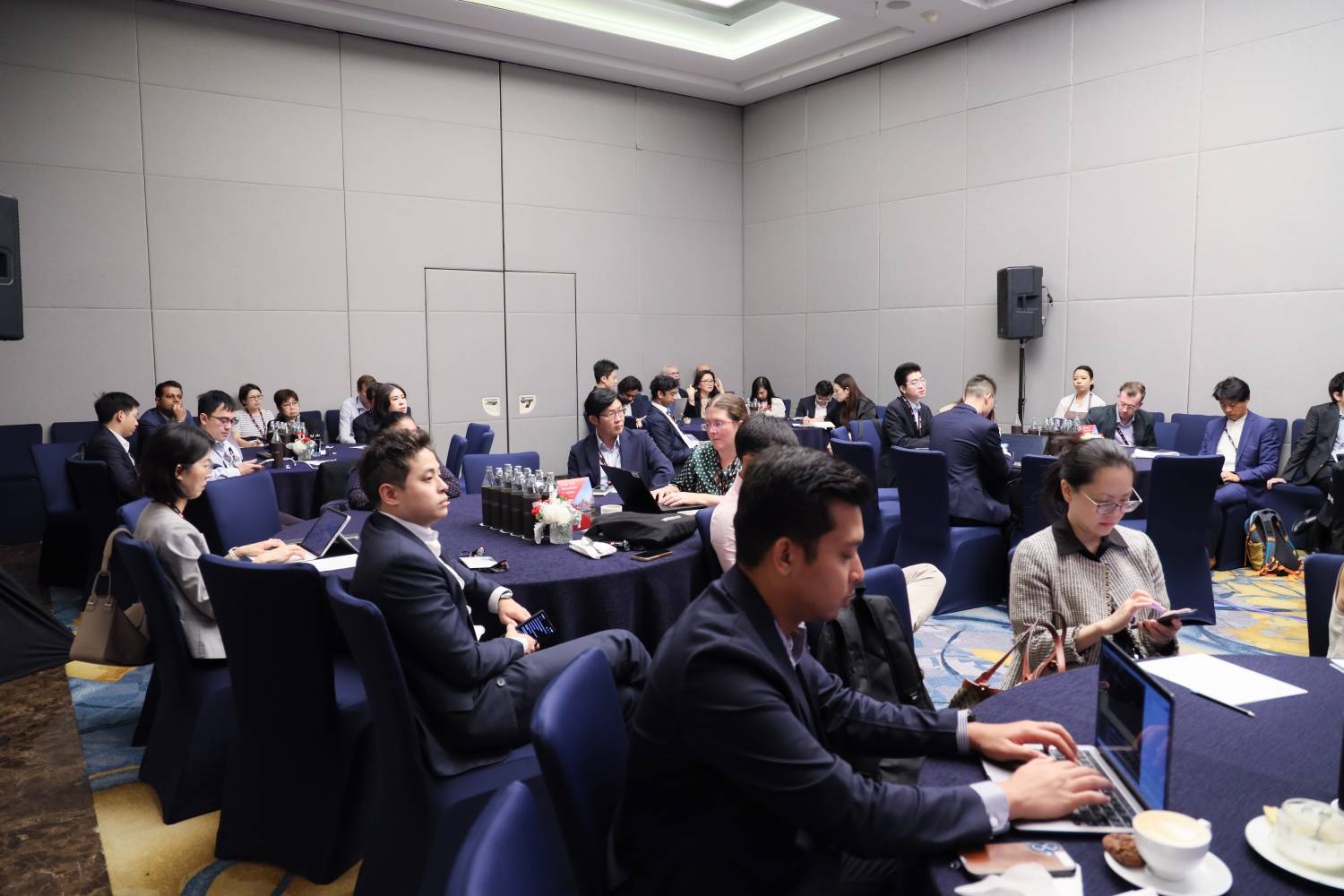 สำนักงานบริหารหนี้สาธารณะร่วมเวที HSBC IMF Roundtable Sessions นำเสนอข้อมูลทิศทางการบริหารหนี้สาธารณะของไทยต่อนักลงทุนต่างชาติ