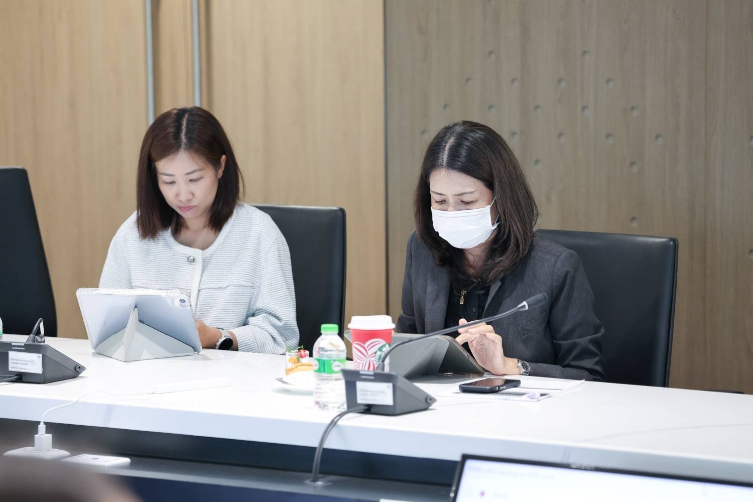 การประชุมเจรจาข้อตกลงรับความช่วยเหลือแบบให้เปล่า เพื่อเตรียมความพร้อมโครงการคลองระบายน้ำหลากเจ้าพระยาฝั่งตะวันออก (แผน 2) หรือโครงการคลองระบายน้ำหลากชัยนาท–ป่าสัก–อ่าวไทย จากธนาคารโลก (The World Bank)