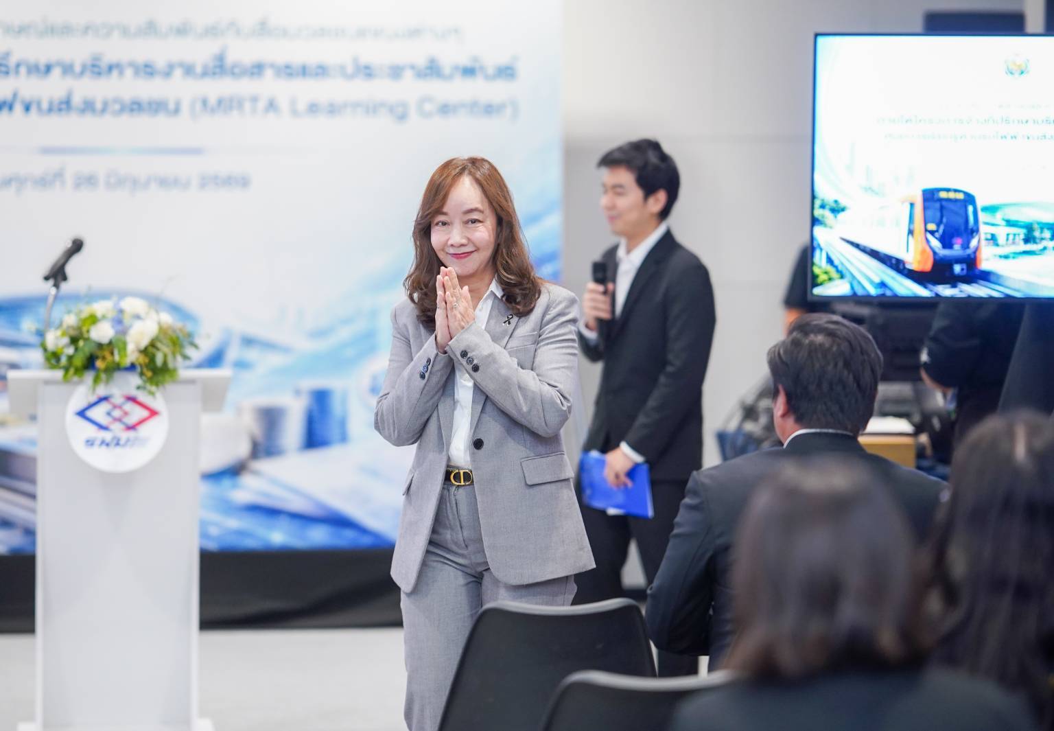 สบน.เดินหน้า ESG Bond ลดต้นทุนประเทศ สร้างการพัฒนาอย่างยั่งยืน ชูรถไฟฟ้าสายสีส้มคือต้นแบบ ESG ครบ 3 มิติ