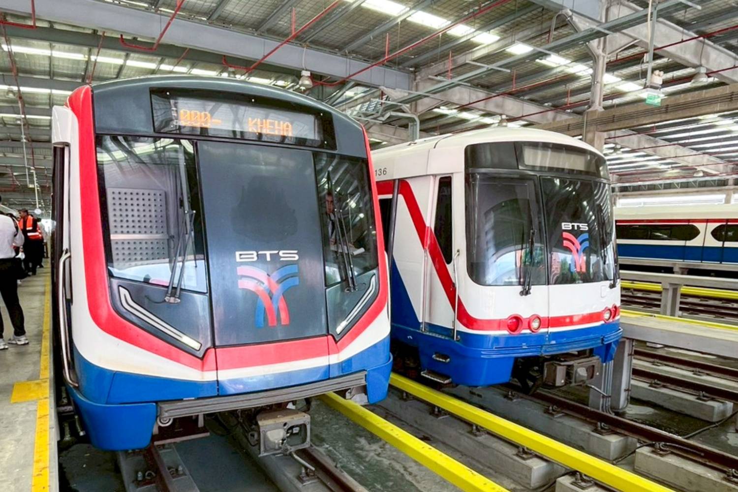 การลงพื้นที่เพื่อติดตามประเมินผลโครงการรถไฟฟ้าสายสีเขียว ช่วงหมอชิต - สะพานใหม่ - คูคต ของการรถไฟฟ้าขนส่งมวลชนแห่งประเทศไทย (รฟม.) และกรุงเทพมหานคร (กทม.) ณ ศูนย์ซ่อมบำรุงรถไฟฟ้า สถานีรถไฟฟ้าบีทีเอสคูคต