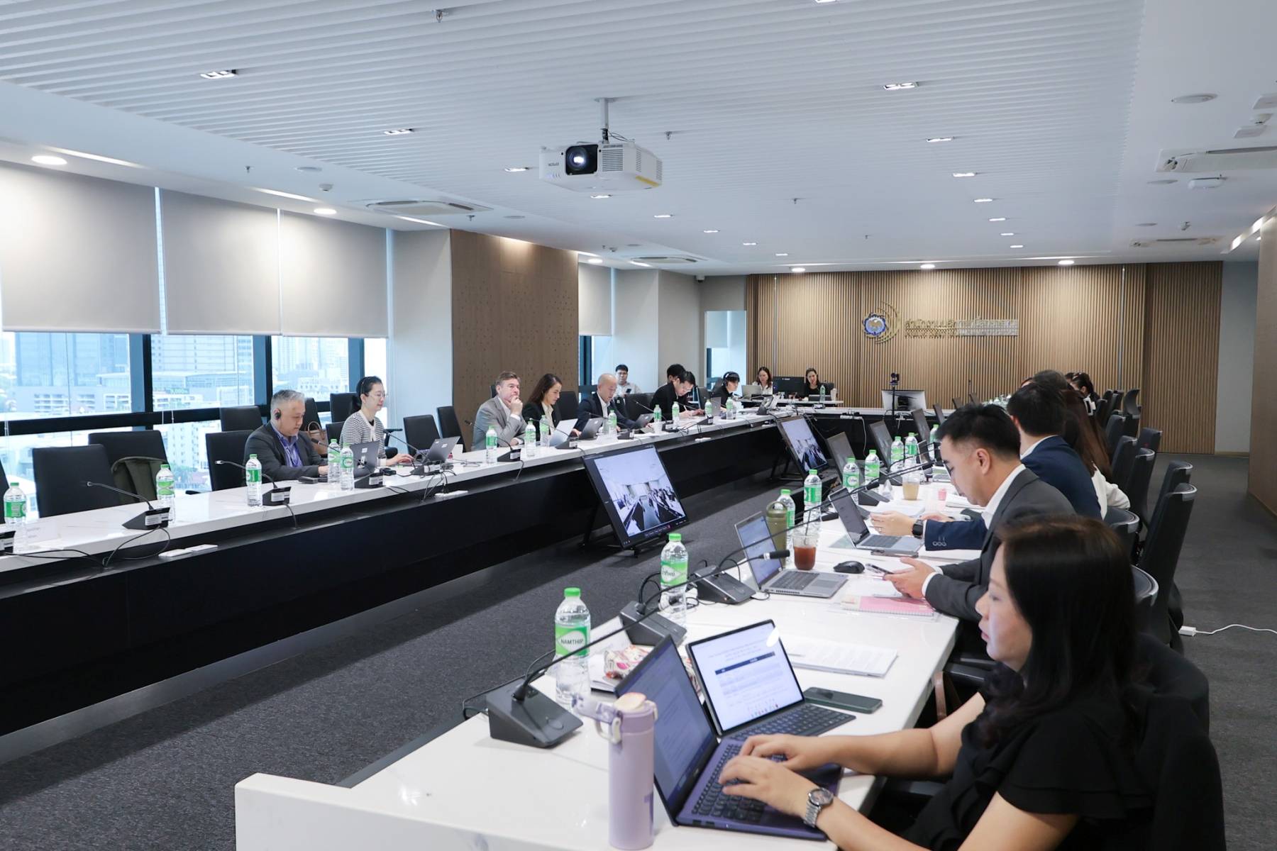 การประชุมเจรจาเงินกู้โครงการเมืองคาร์บอนต่ำและการพัฒนาตลาดคาร์บอน ระหว่างคณะผู้แทนฝ่ายไทยกับคณะผู้แทนธนาคารโลก (The World Bank)