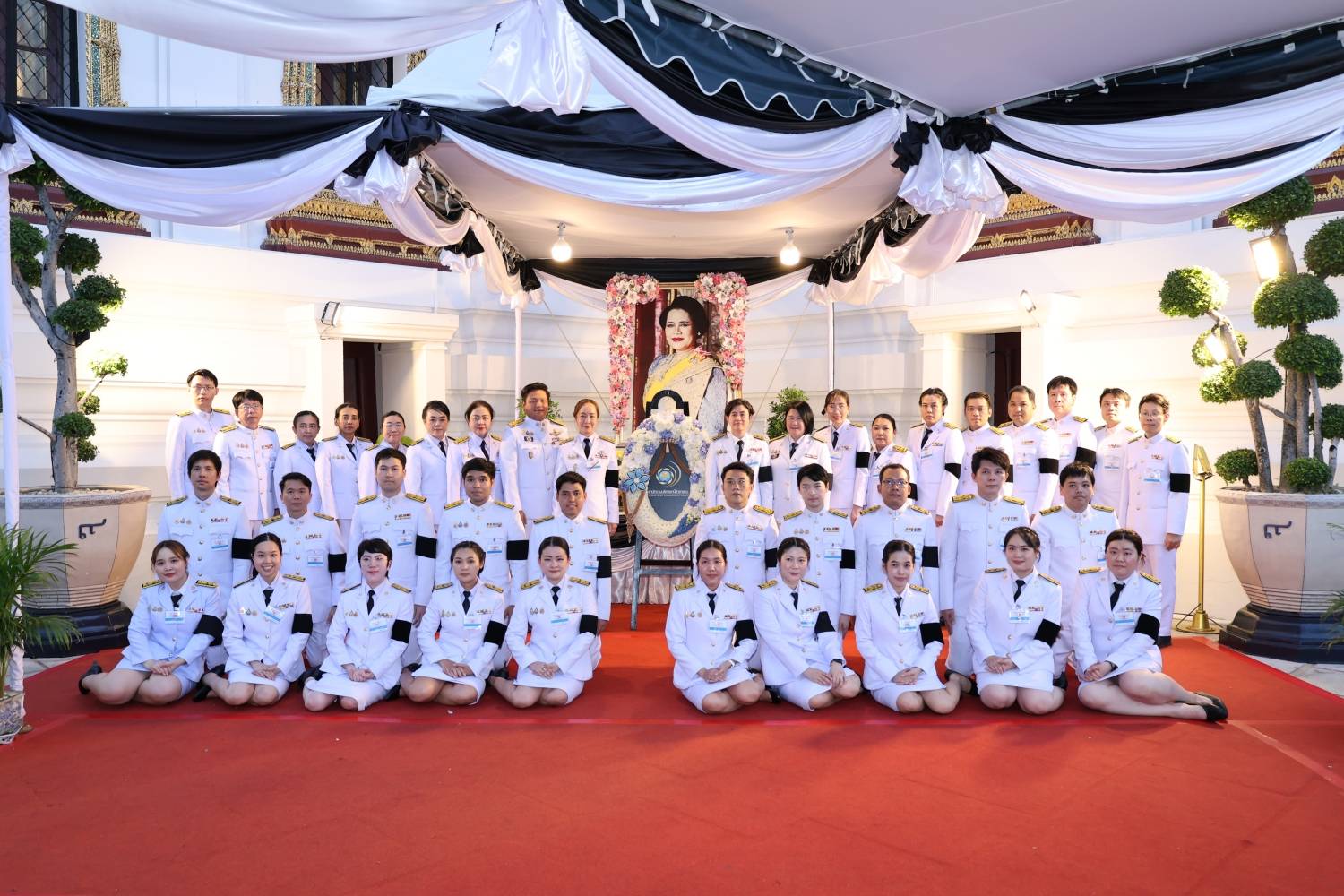สำนักงานบริหารหนี้สาธารณะ เป็นเจ้าภาพพระพิธีธรรมสวดพระอภิธรรมพระบรมศพสมเด็จพระนางเจ้าสิริกิติ์ พระบรมราชินีนาถ พระบรมราชชนนีพันปีหลวง