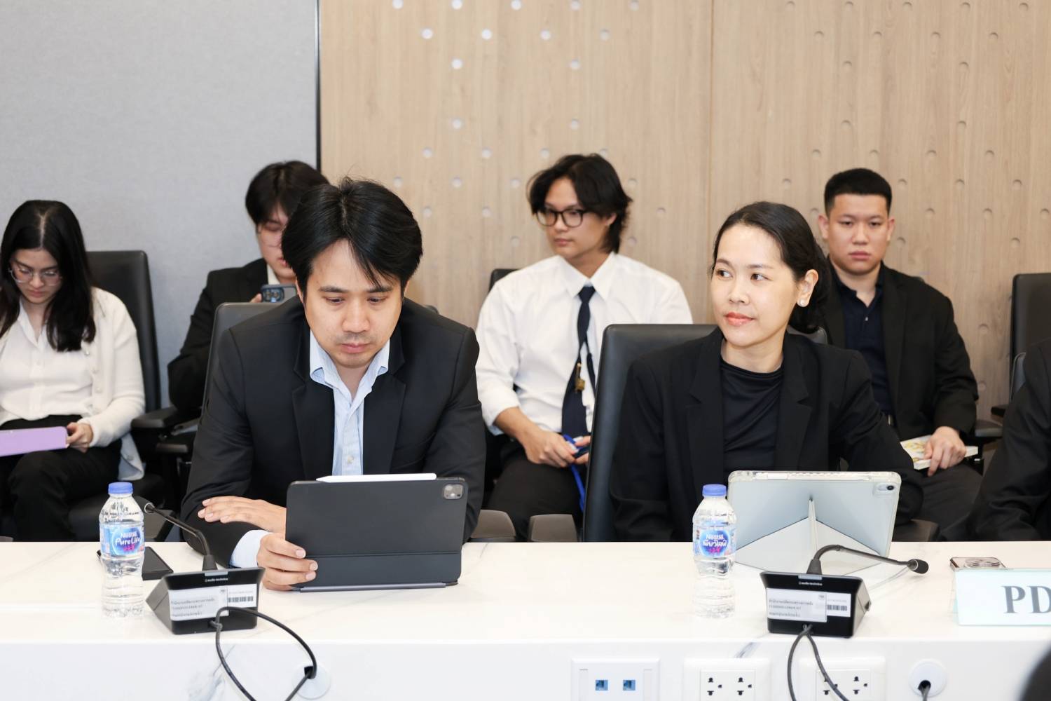 การประชุมหารือระหว่างผู้แทนสำนักงานบริหารหนี้สาธารณะกับกองทุนการเงินระหว่างประเทศ (International Monetary Fund : IMF) 28/5/69