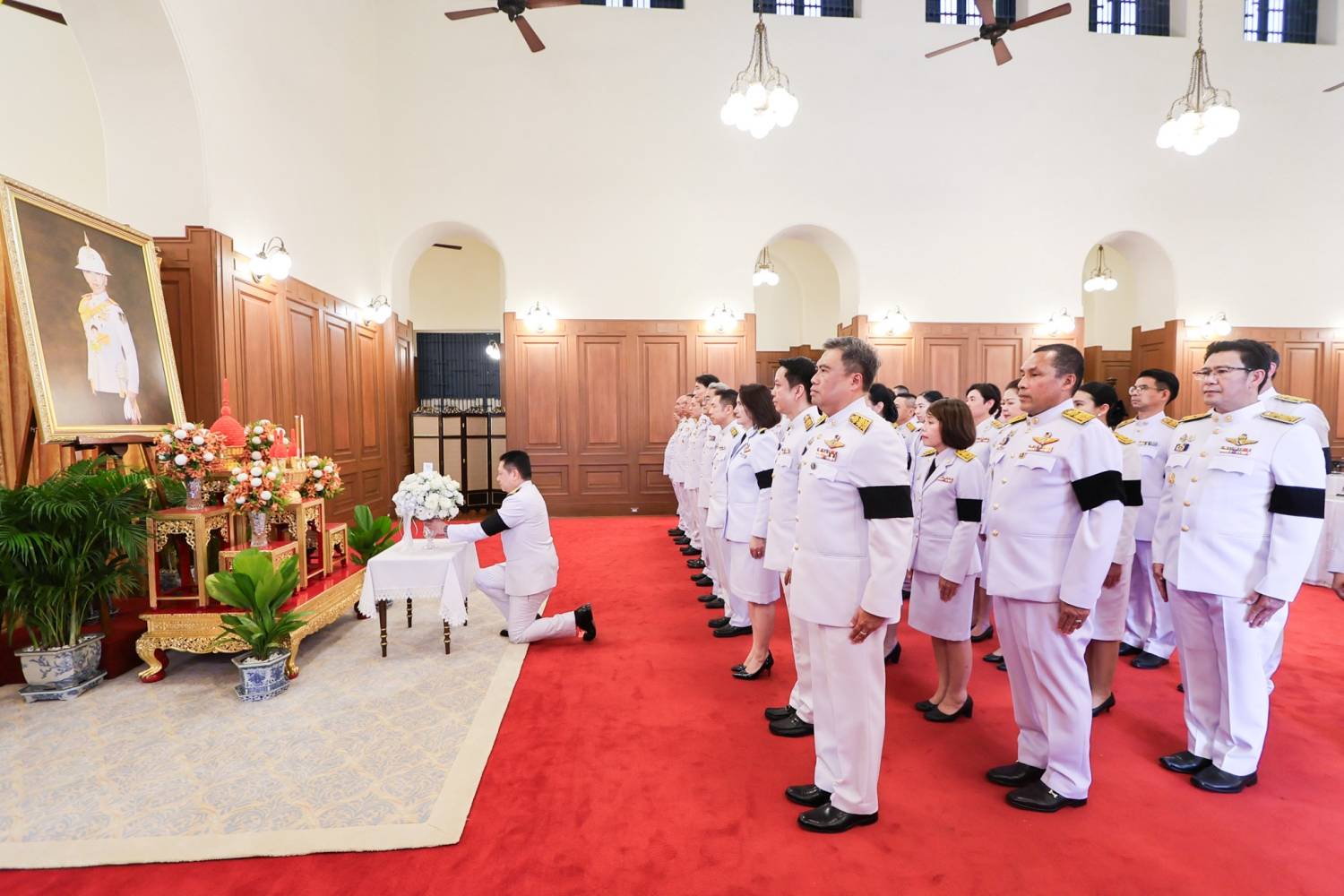 สำนักงานบริหารหนี้สาธารณะร่วมพิธีถวายสักการะเบื้องหน้าพระรูปและลงนามถวายความอาลัยแด่สมเด็จพระเจ้าลูกเธอ เจ้าฟ้าพัชรกิติยาภา นเรนทิราเทพยวดี กรมหลวงราชสาริณีสิริพัชร มหาวัชรราชธิดา