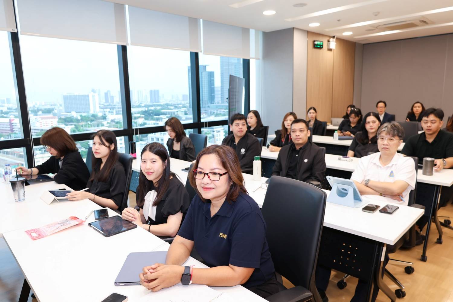 โครงการอบรม หลักสูตร “การประยุกต์ใช้มาตรฐานการจัดกลุ่มกิจกรรมทางเศรษฐกิจที่คำนึงถึงสิ่งแวดล้อม (Thailand Taxonomy) เพื่อการวิเคราะห์และประเมินโครงการลงทุนภาครัฐที่เป็นมิตรต่อสิ่งแวดล้อม”
