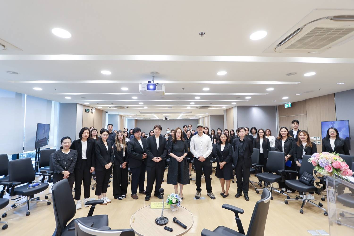 โครงการฝึกอบรมเชิงปฏิบัติการ “แนวทางการติดตามและประเมินผลโครงการโดยใช้การวิเคราะห์ห่วงโซ่ผลสัมฤทธิ์ (Results Chain) การประเมินผลตอบแทนทางสังคม (Social Return on Investment: SROI) และการประเมินผลโครงการตามแนวคิด Environmental Social and Governance สู่เป้าหมาย Sustainable Development Goals ที่ยั่งยืน”